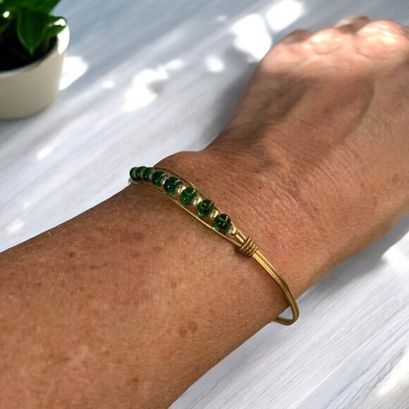Gold Wire Bangle Bracelet With Green & Gold Beads Adjustable Boho Tribal - Picture 4 of 4